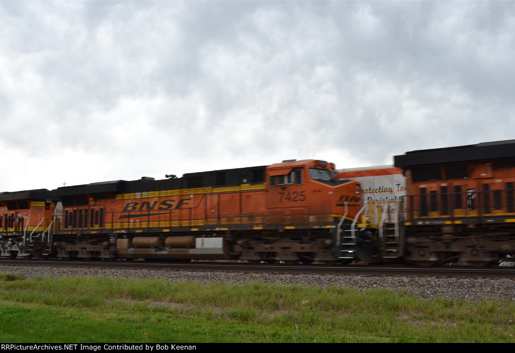 BNSF 7425